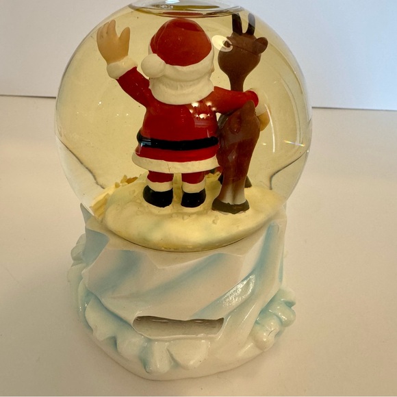NWT. Rudolph snow globe bank. 2003 Rudolph The Red-Nosed Reindeer Snow Globe - Picture 7 of 15